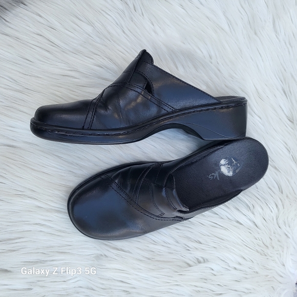 Clarks Black Slip On Loafers Mules 7M - Picture 11 of 12